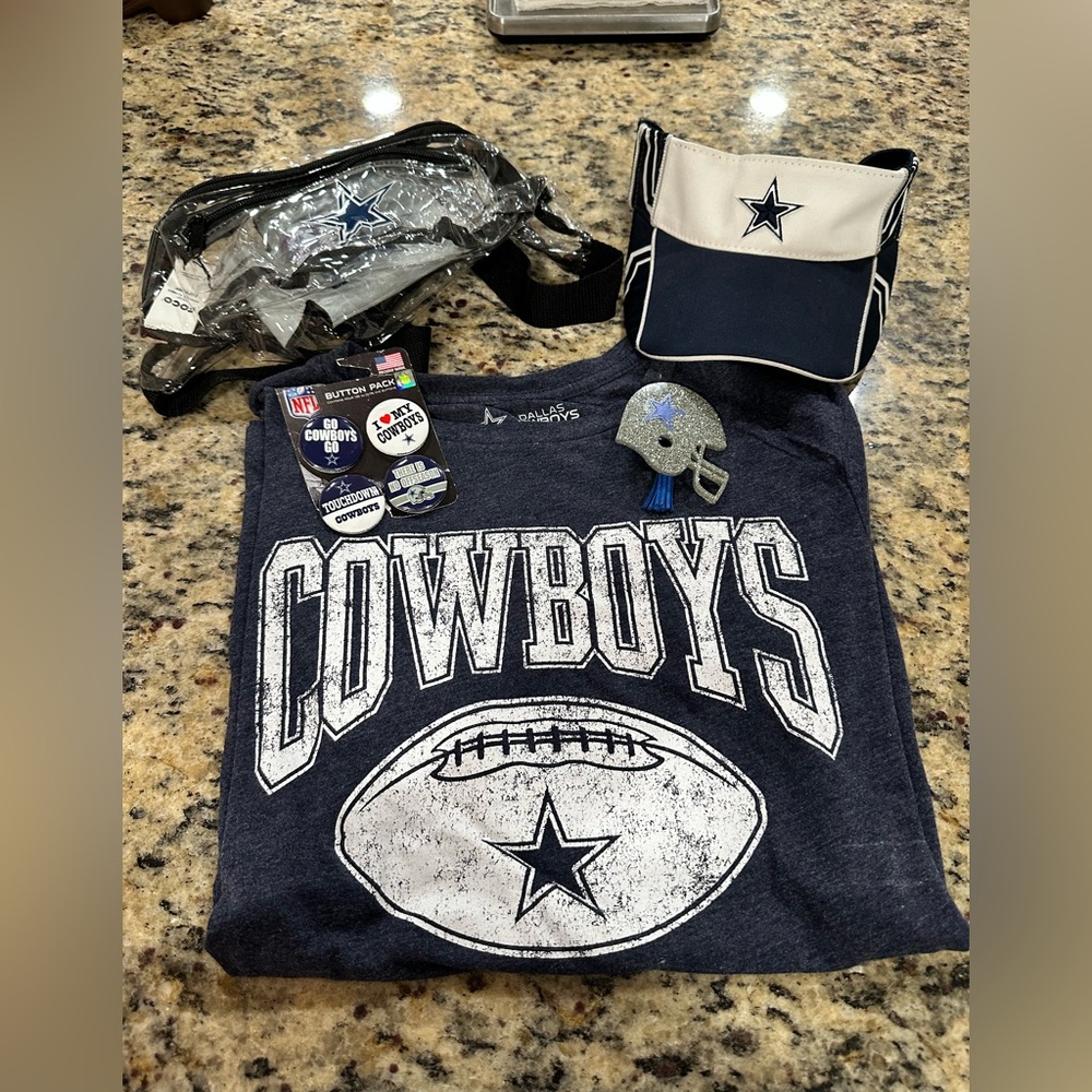 NFL Dallas Cowboys Women’s shirt and Accessories